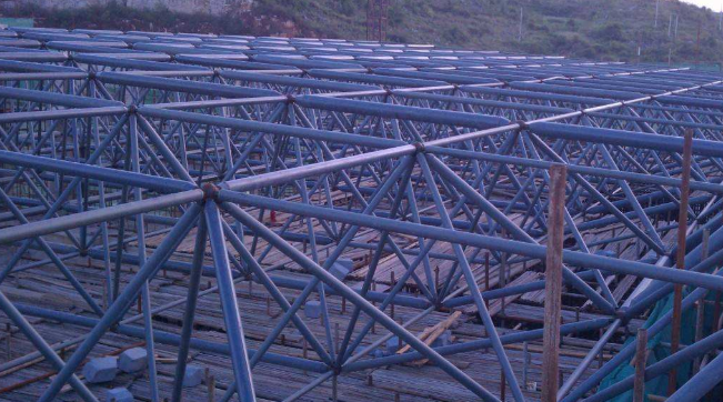 河北概述网架加工中对钢材的质量的过细恳求